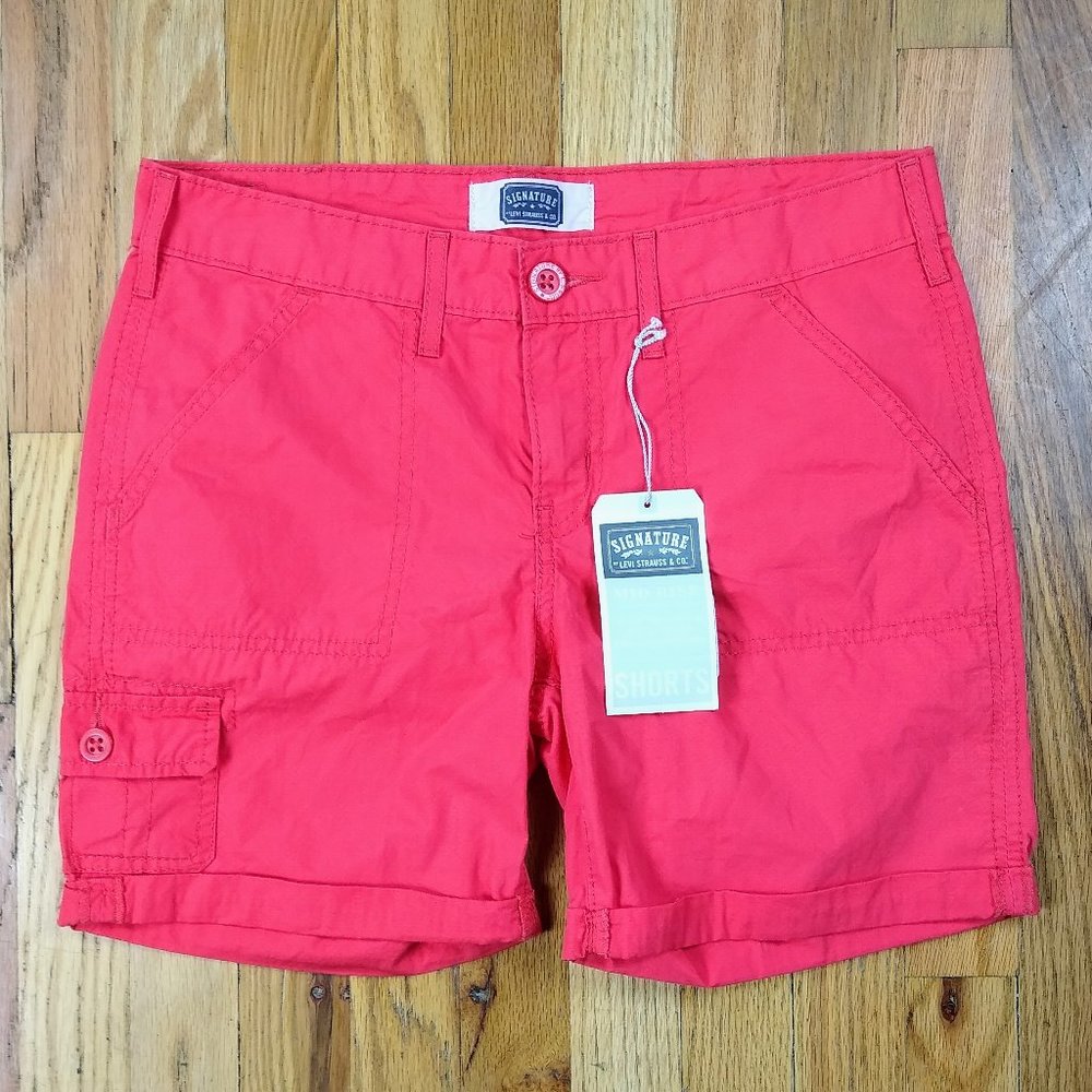 NWT orangy red levis cargo shorts